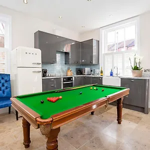  Apartment George Street Boutique With Free Parking United Kingdom